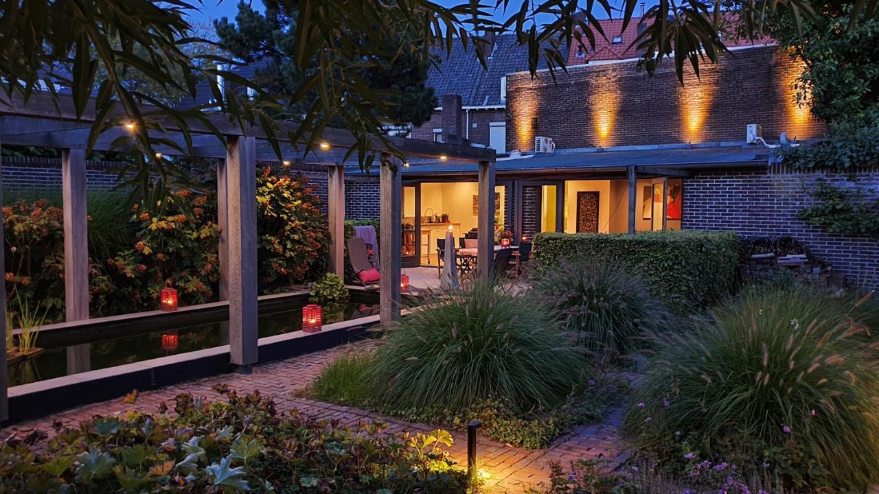 Downtown Hideaway, B&B Grand Deluxe Eindhoven Bagian luar foto