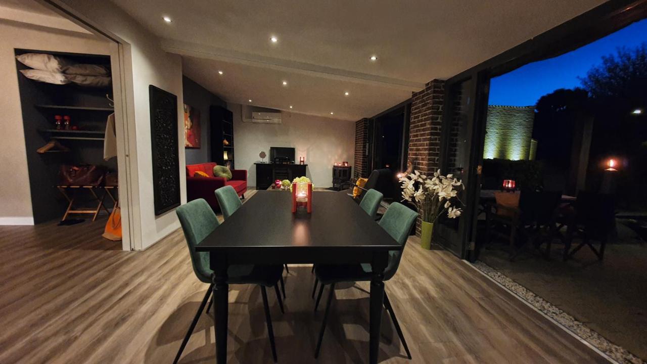 Downtown Hideaway, B&B Grand Deluxe Eindhoven Bagian luar foto