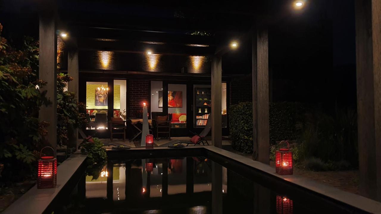 Downtown Hideaway, B&B Grand Deluxe Eindhoven Bagian luar foto