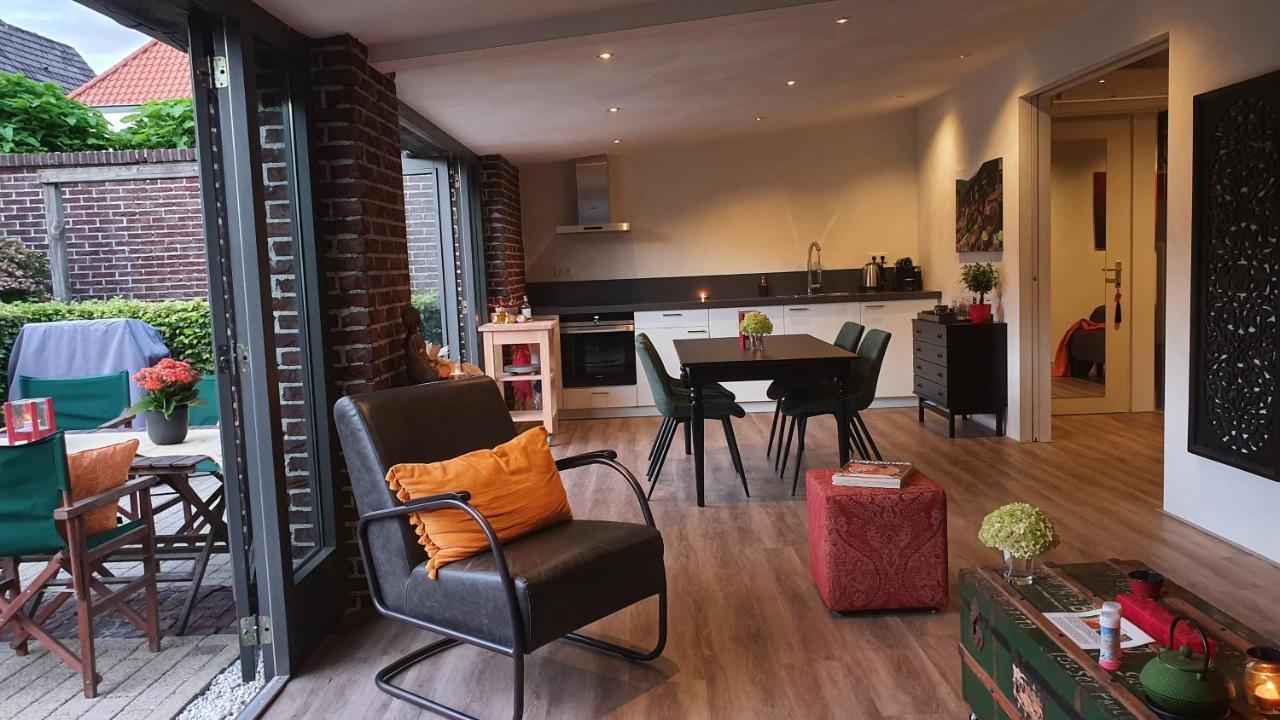 Downtown Hideaway, B&B Grand Deluxe Eindhoven Bagian luar foto