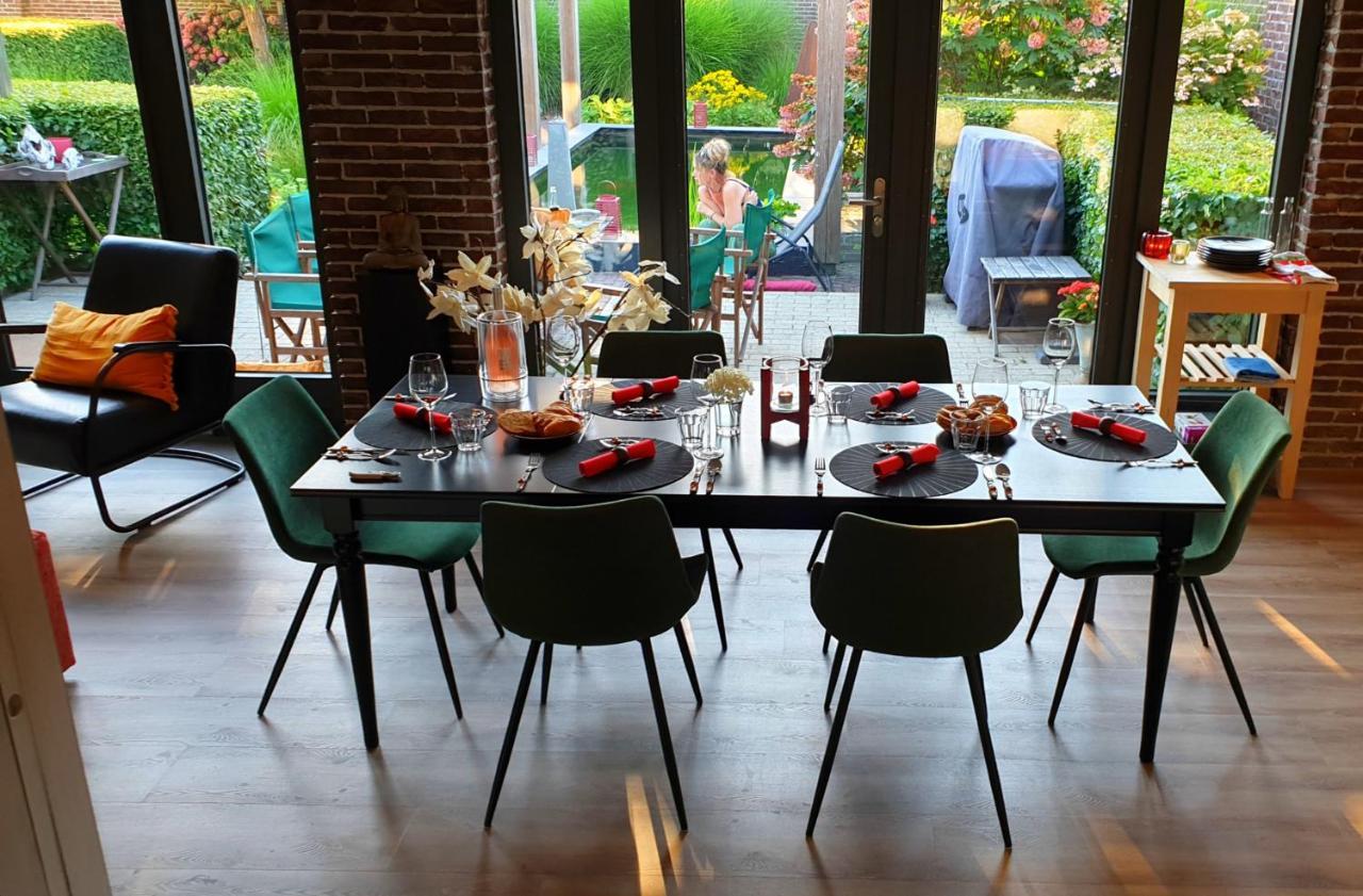 Downtown Hideaway, B&B Grand Deluxe Eindhoven Bagian luar foto