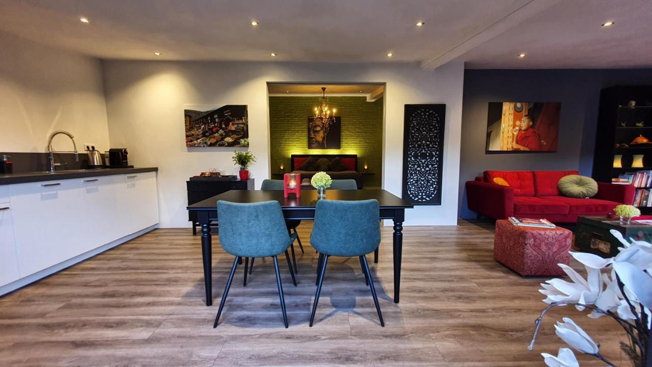 Downtown Hideaway, B&B Grand Deluxe Eindhoven Bagian luar foto